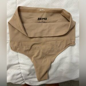 Skims thong shapewear